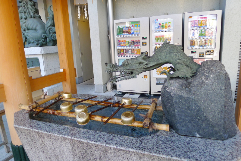東京都中央区にある水天宮の手水舎