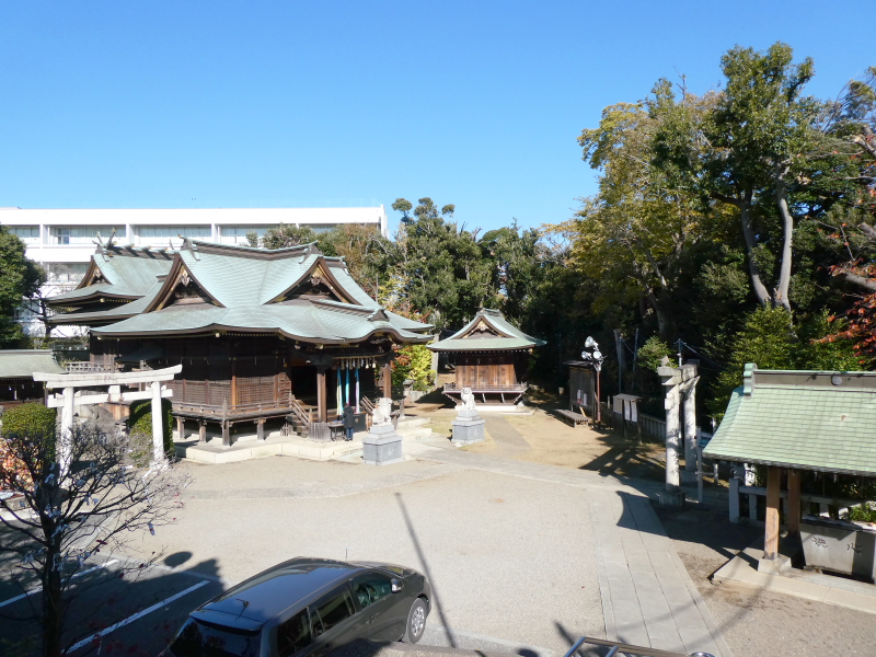 北区赤羽八幡神社の社務所から見下ろした境内